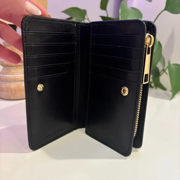Marc Jacobs Logo Leather Compact Wallet Black Zipper and Card Holders - Picture 6 of 12